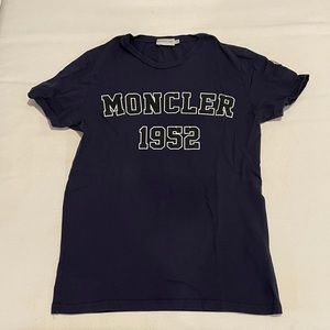 Moncler tshirt